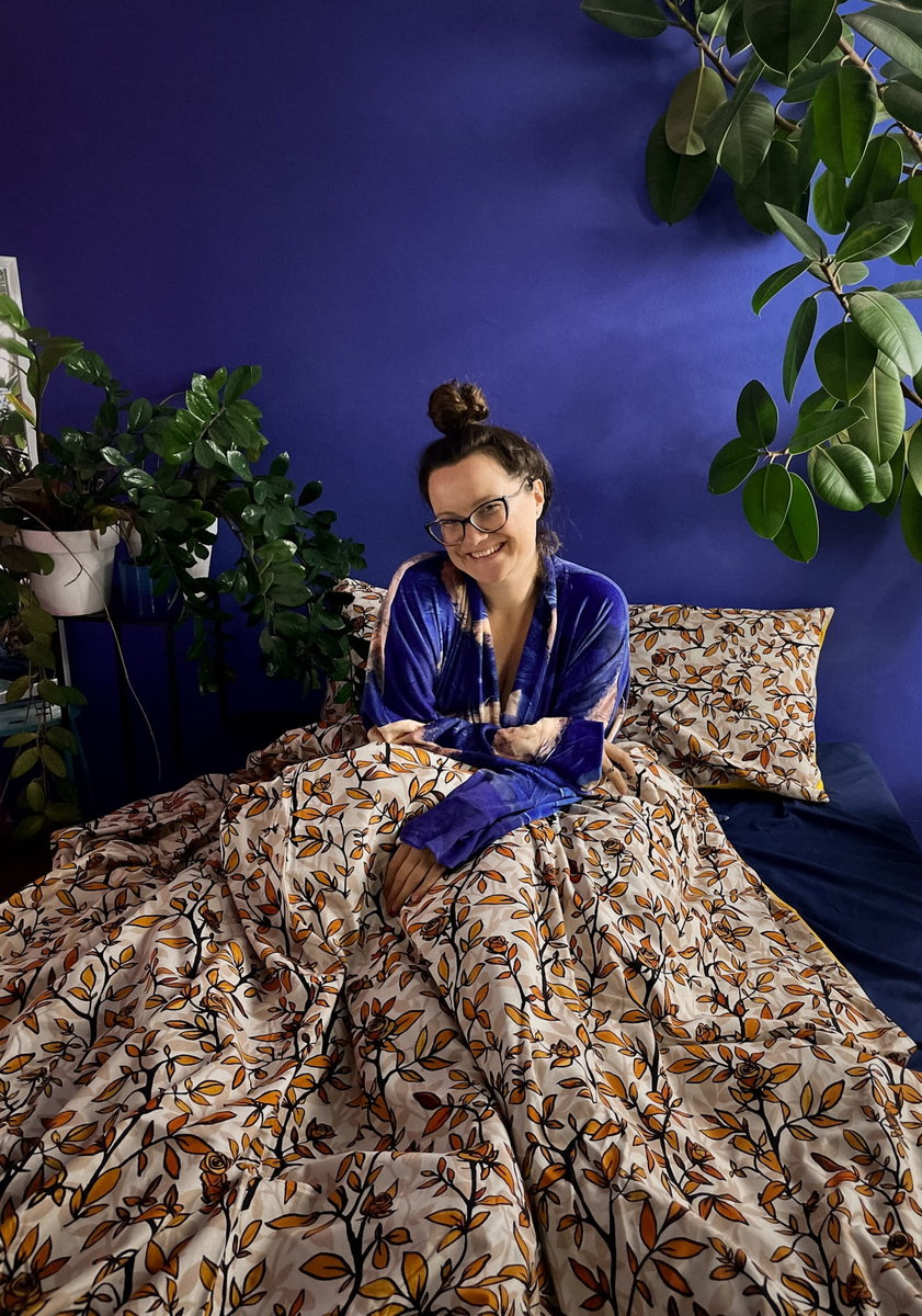 POŚCIEL 2os, dwustronna: żółta + print RÓŻE (100% bawełna)