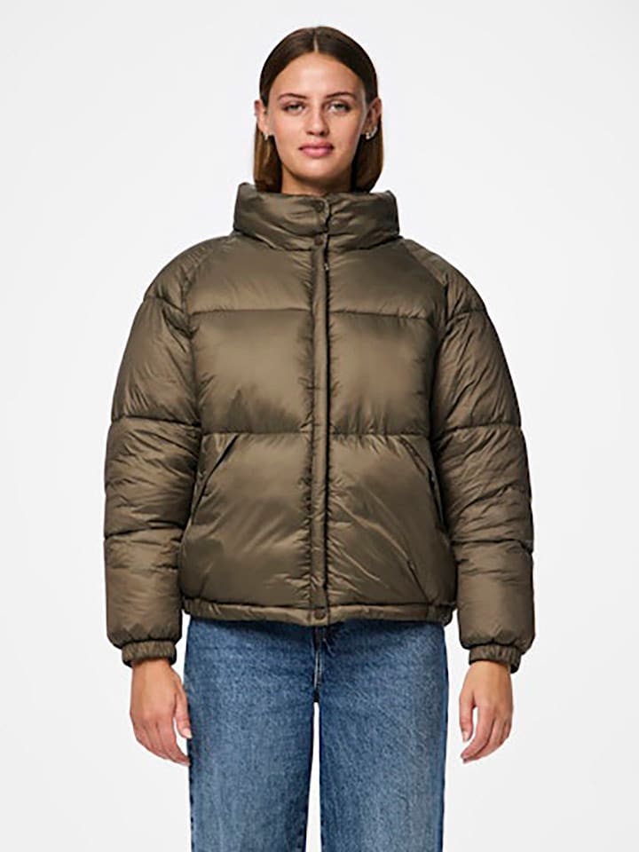 Pieces Kurtka pikowana w kolorze ciemnobrązowym