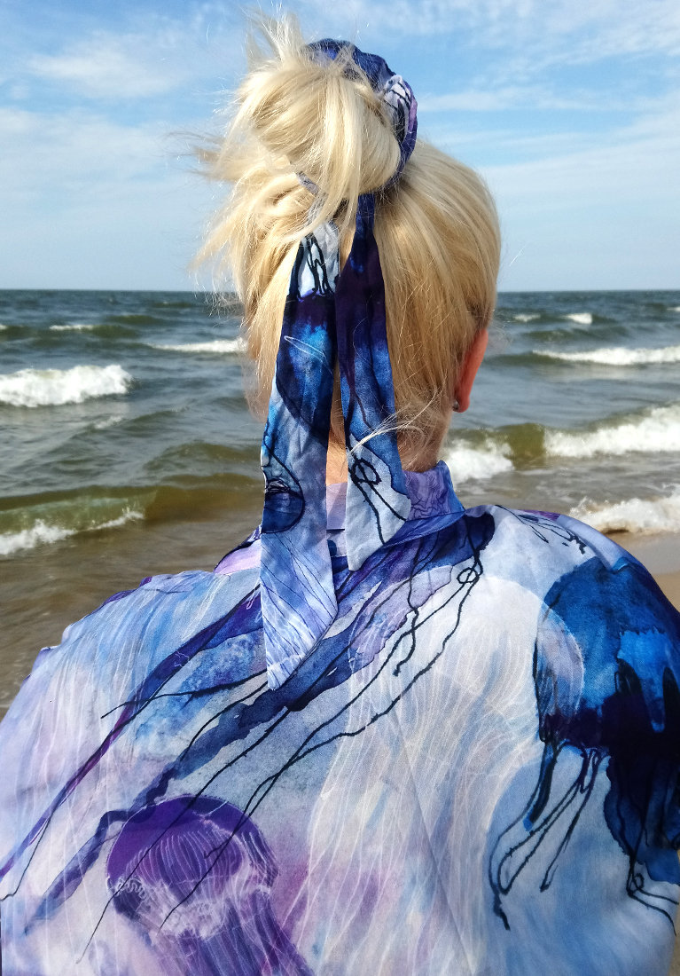 GUMKA do włosów / scrunchie z szarfą, niebieski printMEDUZY (wiskoza)
