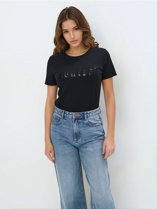 Mohito - Czarny t-shirt z cekinową aplikacją - czarny