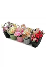 Bukiet kwiatów w koszyczku MIX