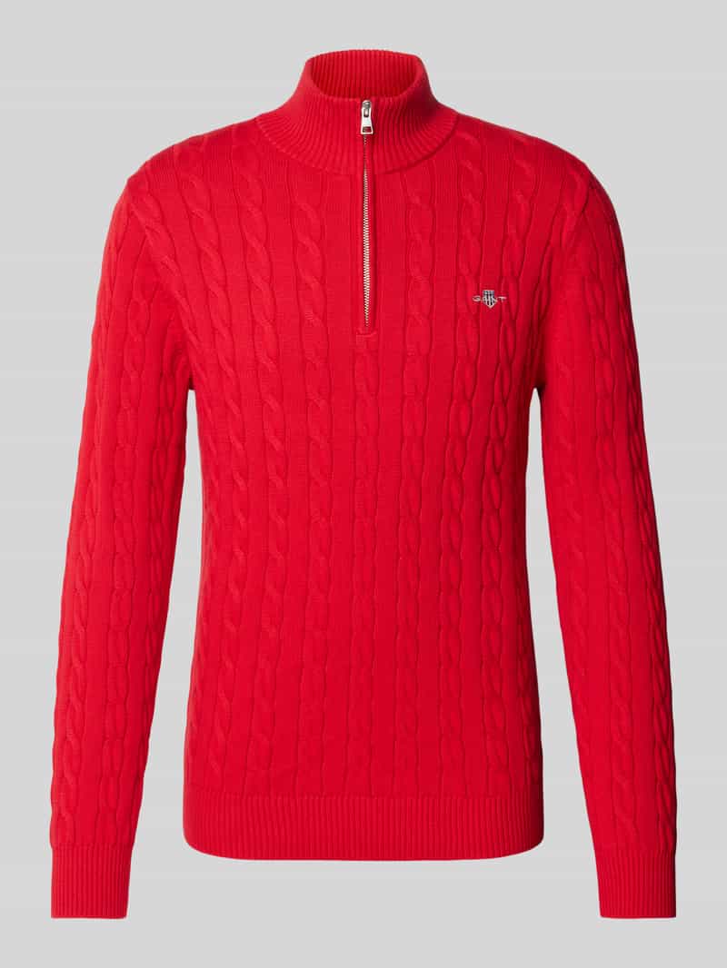 Sweter z dzianiny z wzorem warkocza
