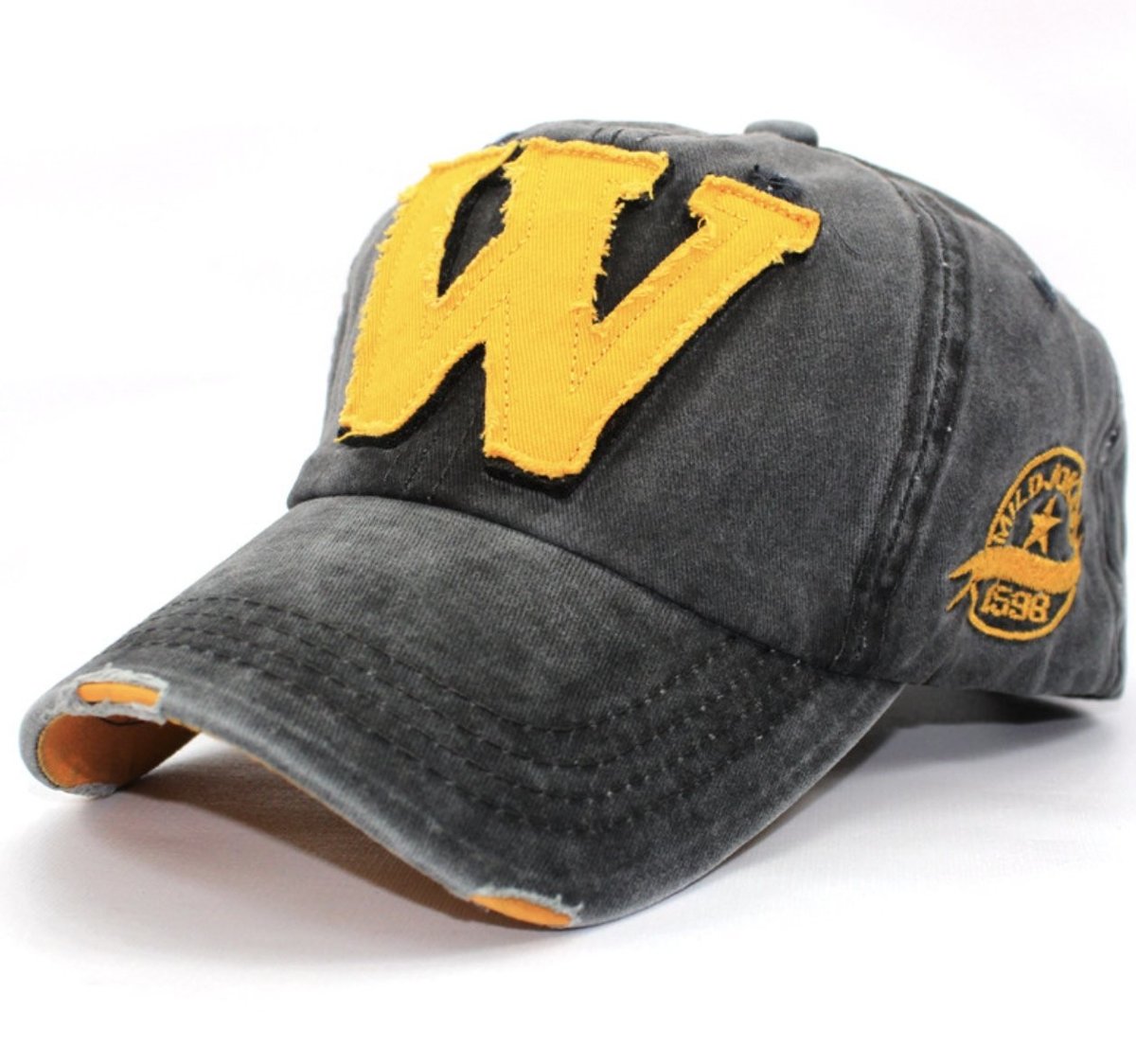 Czapka z przetarciami W : Kolor - Czarny