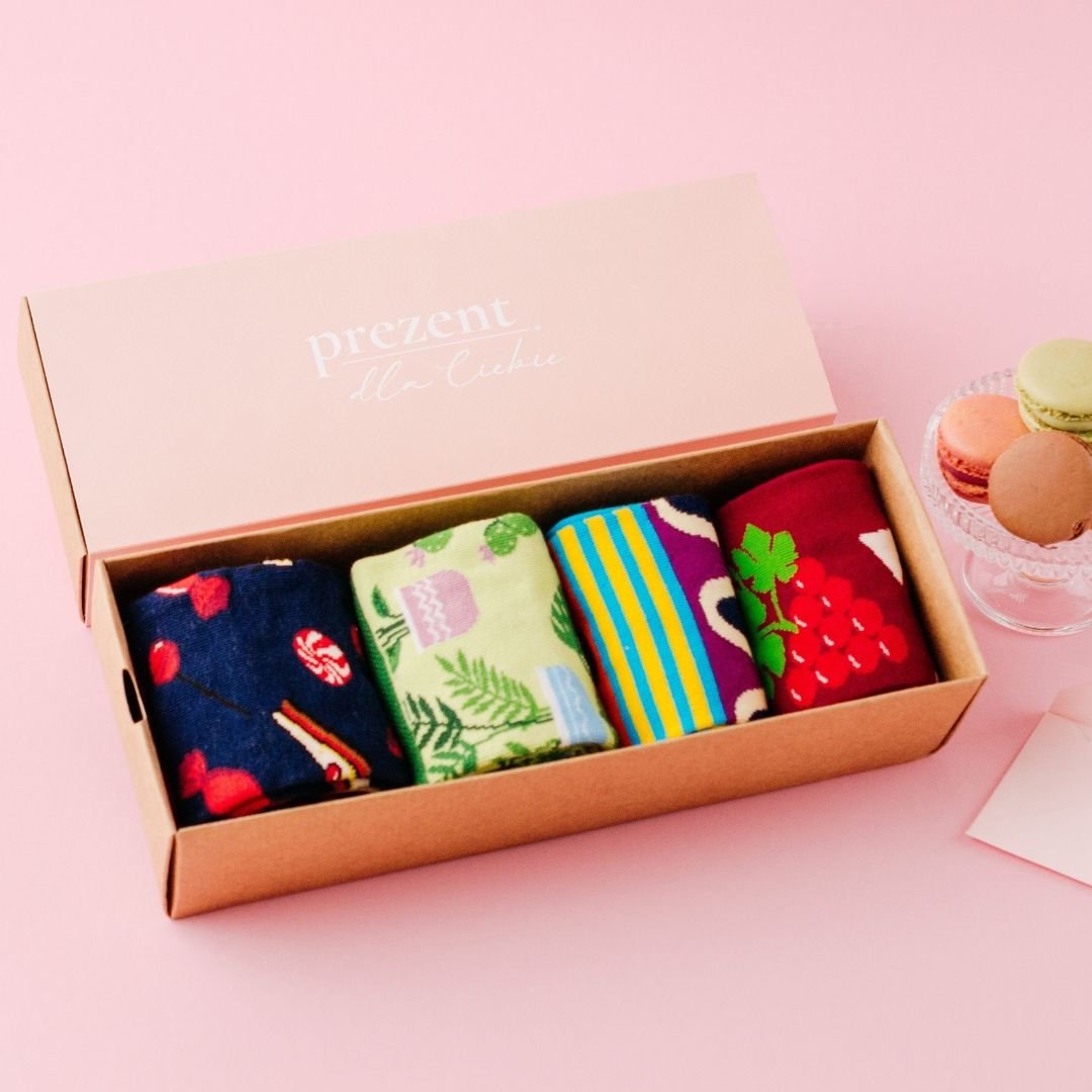 Zestaw prezentowy Radości z kobiecości 4pary kolorowych skarpet - 35-38