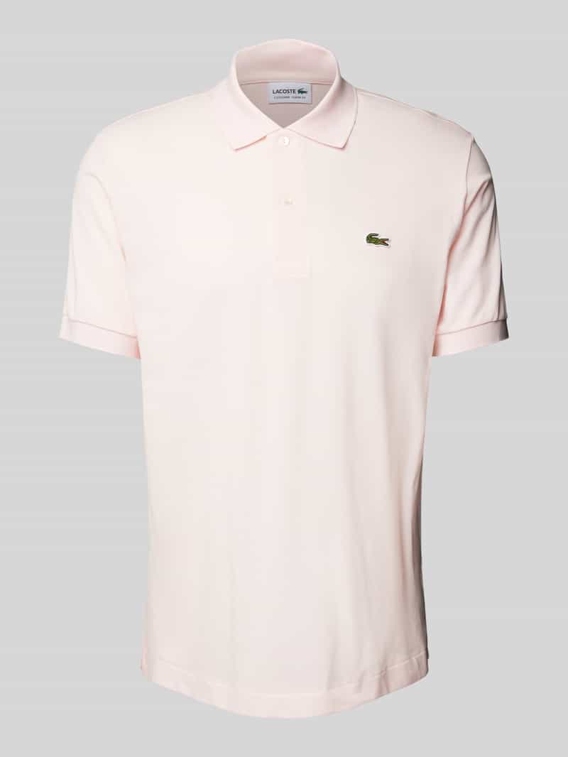 Koszulka polo o kroju classic fit z naszywką z logo
