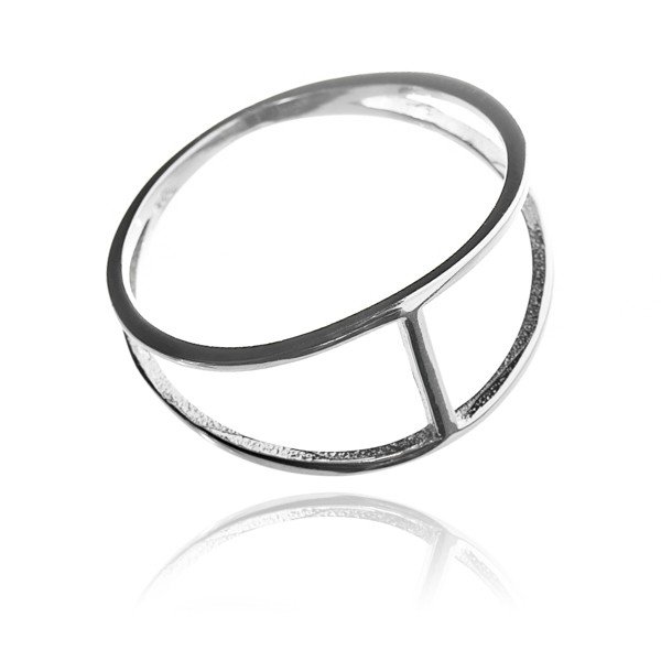 ankabizuteria.pl Pierścionek srebrny w prostej klasycznej oprawie