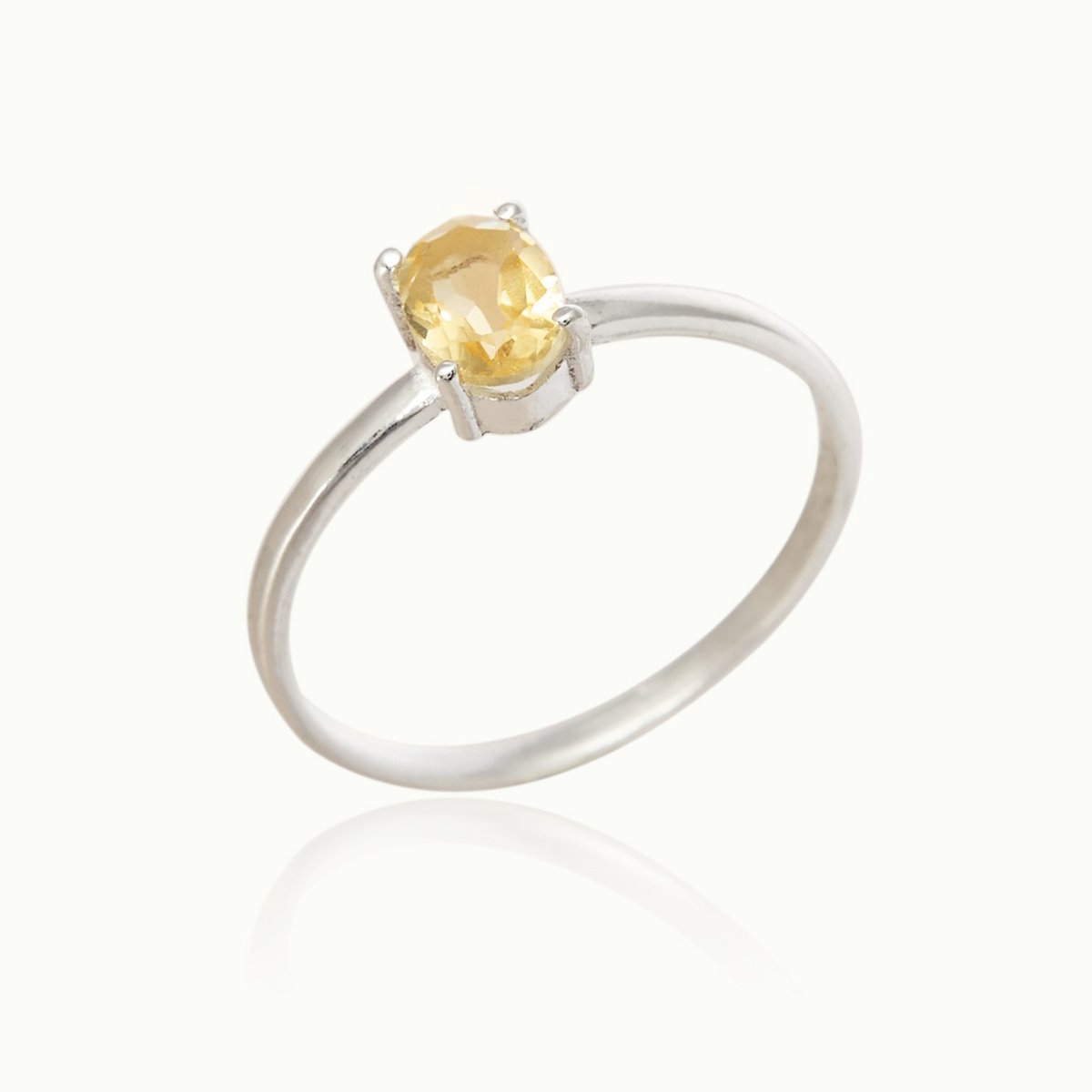 ankabizuteria.pl Pierścionek srebrny z owalnym cytrynem - KAMIENIEM