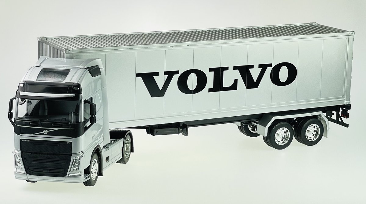 WELLY VOLVO FH Z PRZYCZEPĄ SREBRNY 1:32 32691