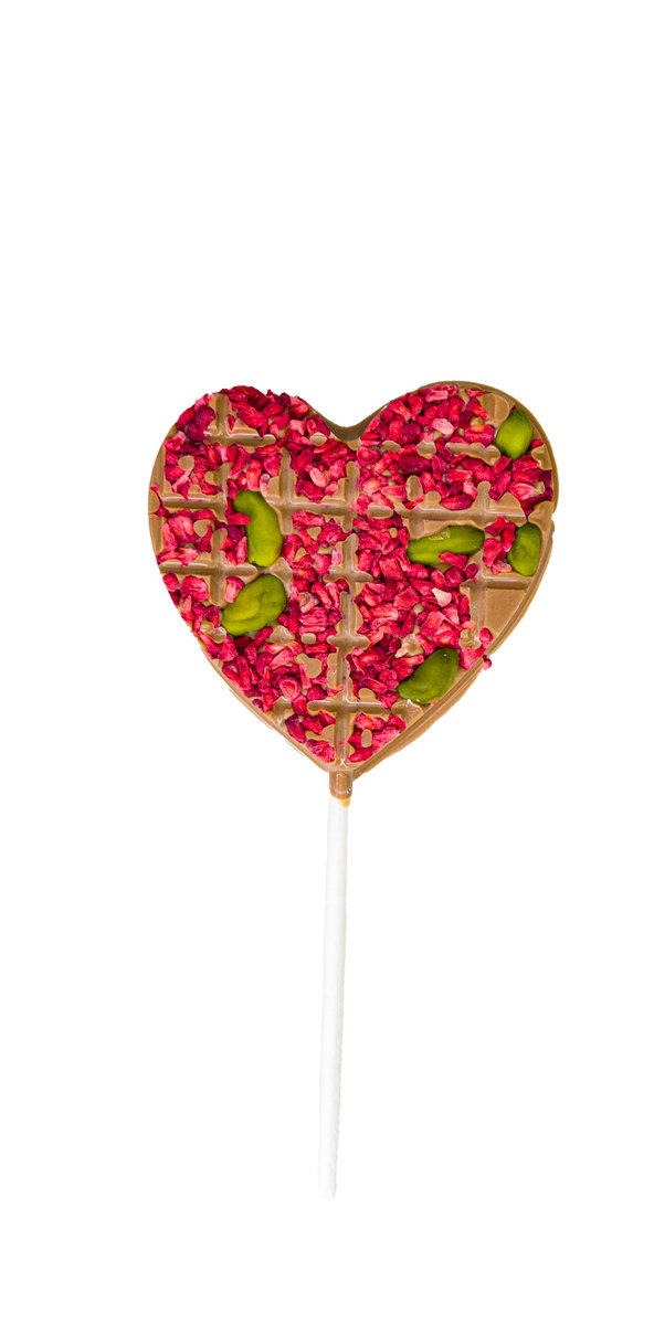 Lizak serce z mlecznej czekolady z malinami i pistacjami
