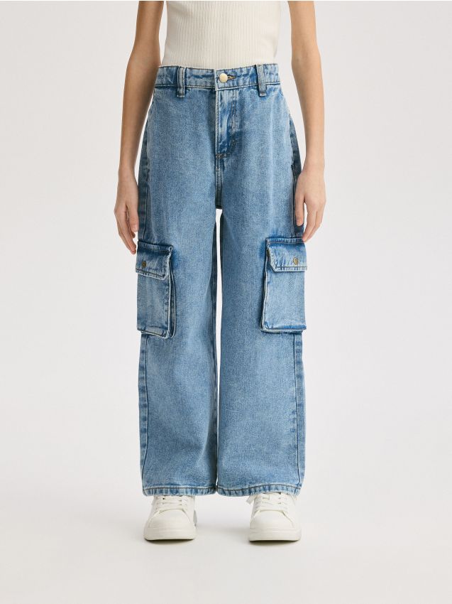 Reserved - Jeansy wide leg z kieszeniami cargo - niebieski