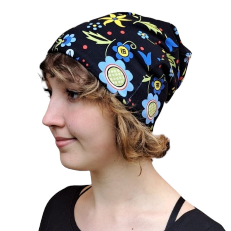 Czapka Folk Z Motywem Kaszubskim Dwustronna, Czarna