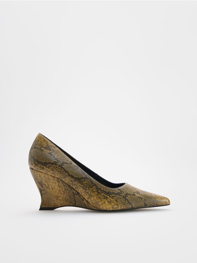 Reserved - Buty na koturnie ze zwierzęcym wzorem - wielobarwny