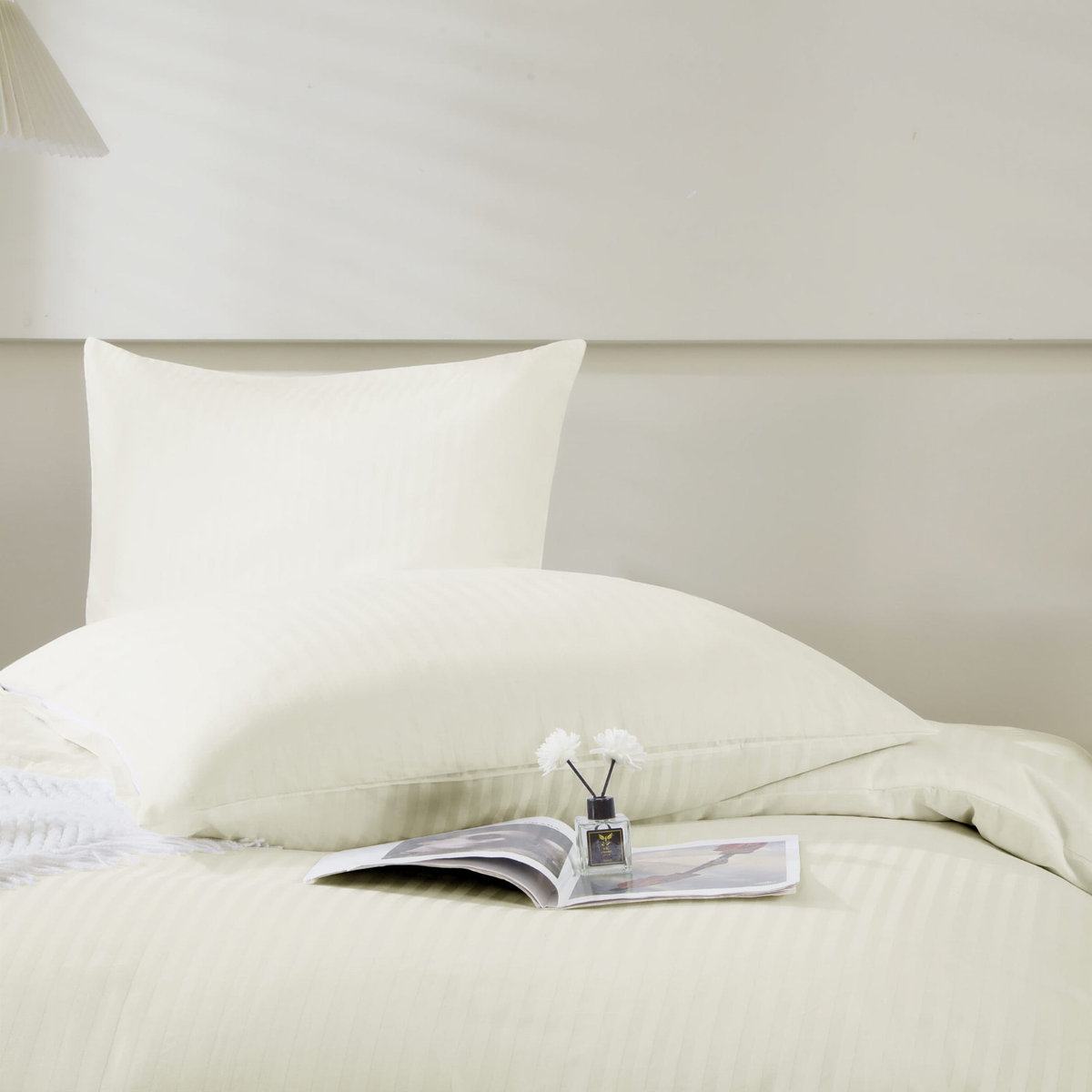 Ecru Pościel Adamaszek Bawełniany 160x200cm + 2 poszewki 70x80cm