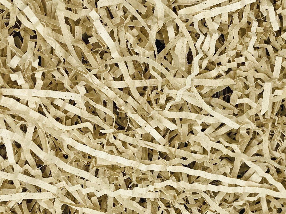 Wypełniacz do paczek beżowy nakrapiany