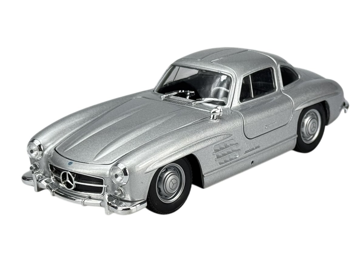 WELLY MERCEDES-BENZ 300 SL GULLWING SREBRNY 1:24 24064