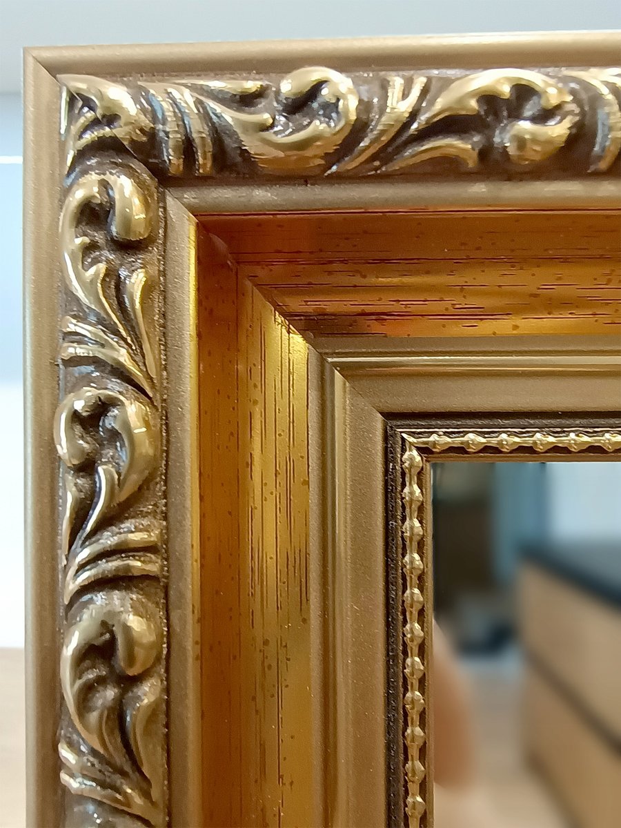 Ekskluzywne lustro w STYLOWEJ ZŁOTEJ ramie 140x50 s16