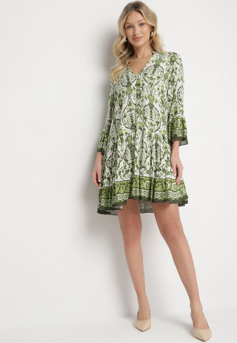 Zielona Rozkloszowana Sukienka z Wiskozą w Ornamentalny Wzór Ravapia