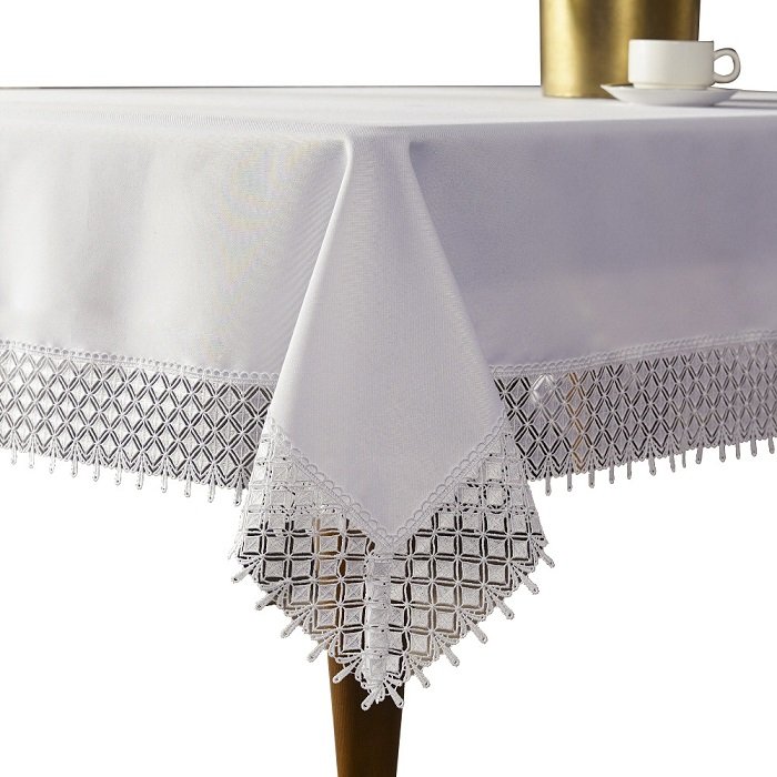 Obrus elegancki z gipiurą 130x160 053 biały