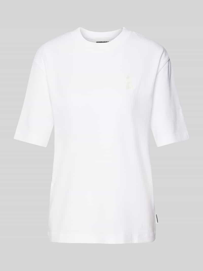 T-shirt z wyhaftowanym logo model ‘TARJAA’