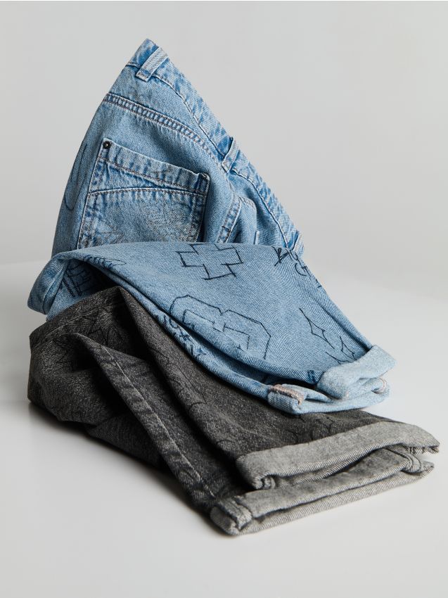 Reserved - Classic denim carrot z nadrukiem - szary