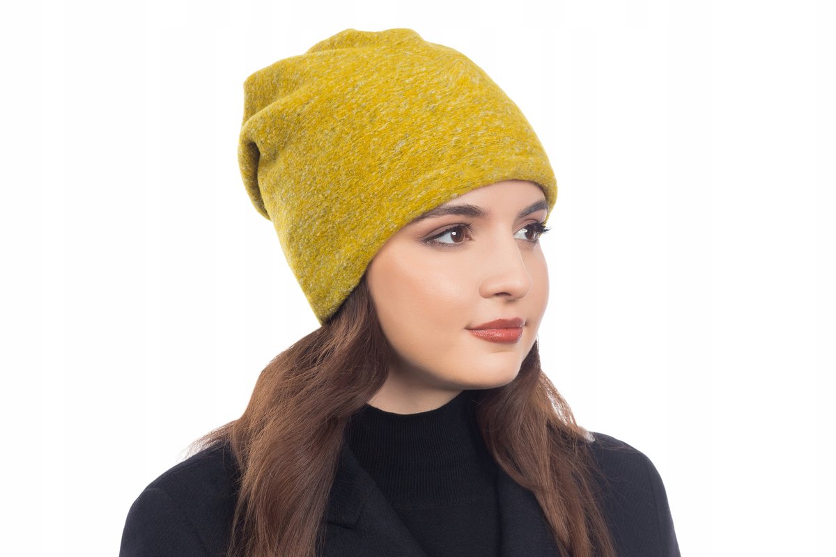 CZAPKA DAMSKA ZIMOWA Z POLAREM 34% WEŁNY ŻÓŁTA