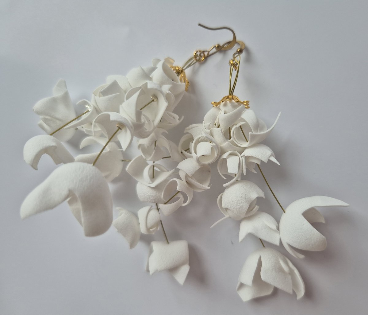 Kolczyki ślubne białe kwiaty Ruda Klara