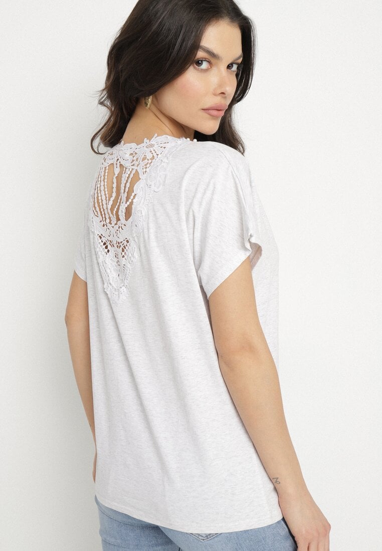 Jasnoszary Bawełniany T-shirt Nietoperz z Perłami i Koronką Eleziria