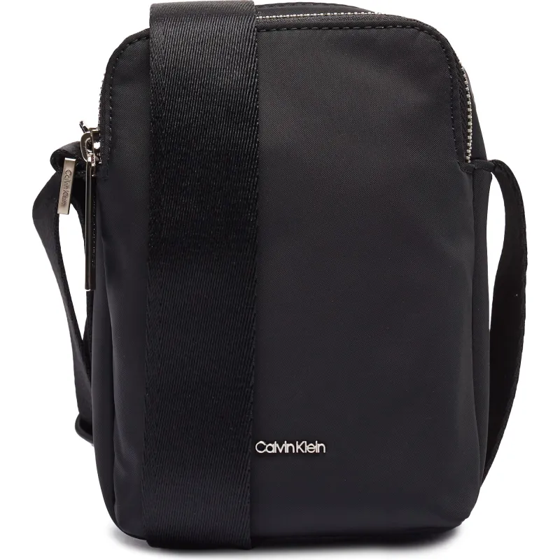 Calvin Klein Reporterka