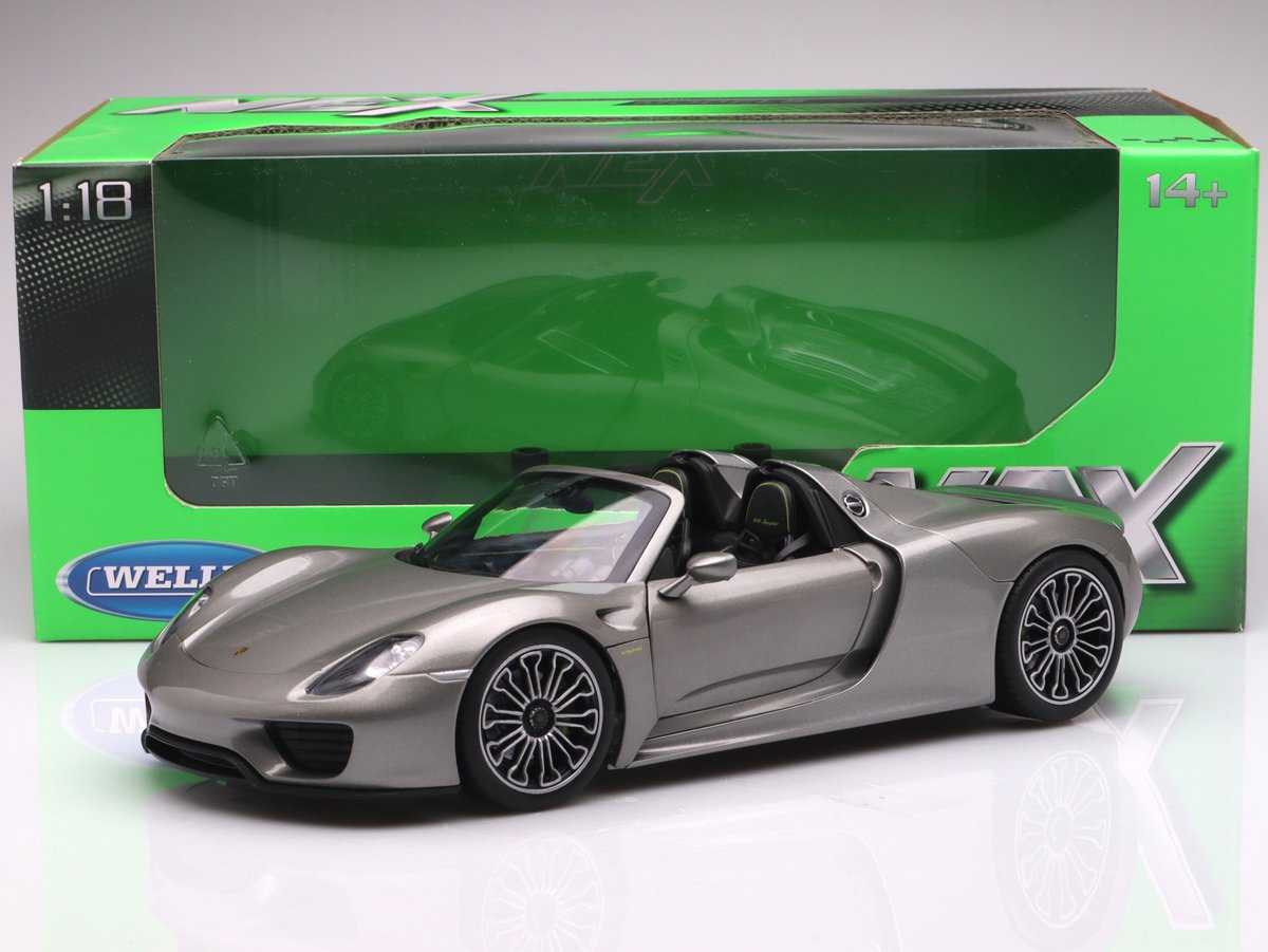 Porsche 918 Spyder Convertible, grey Welly 1:18