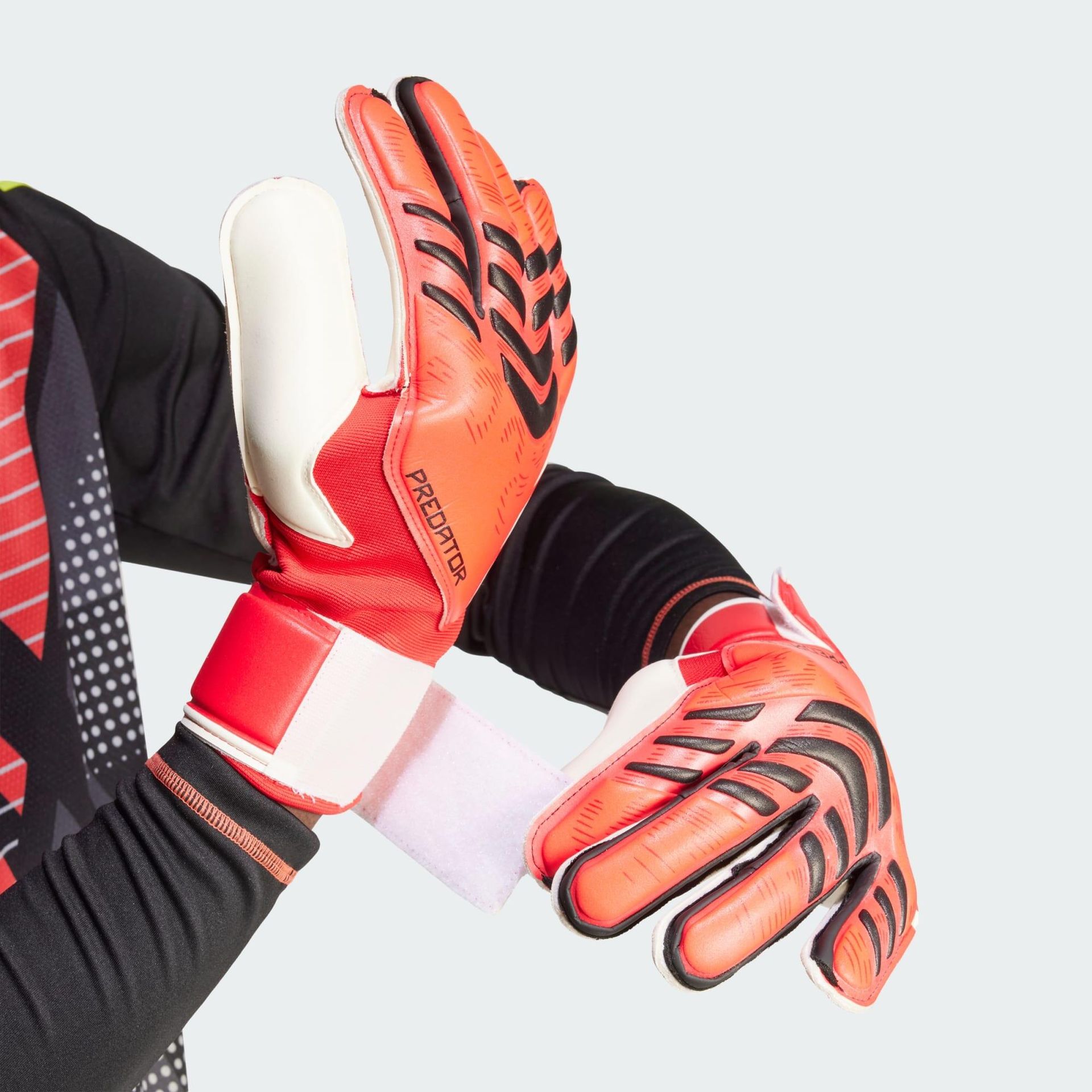 Rękawice bramkarskie ADIDAS PRED GL MTC JH3801 – Czerwony