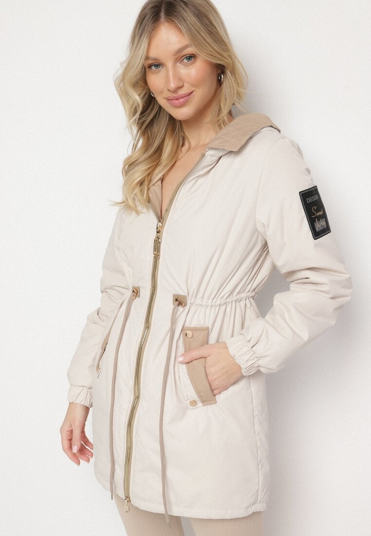 Jasnobeżowa Kurtka Parka z Kapturem i Ściągaczem w Pasie Sizana