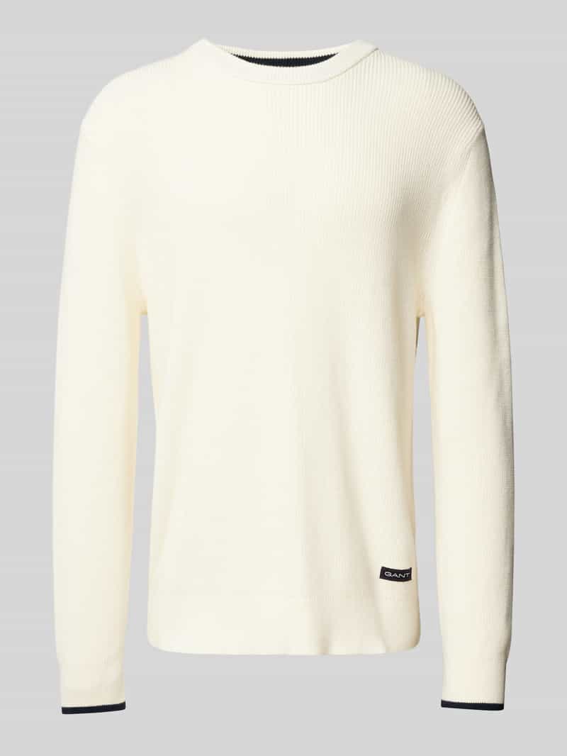Sweter z dzianiny z naszywką z logo