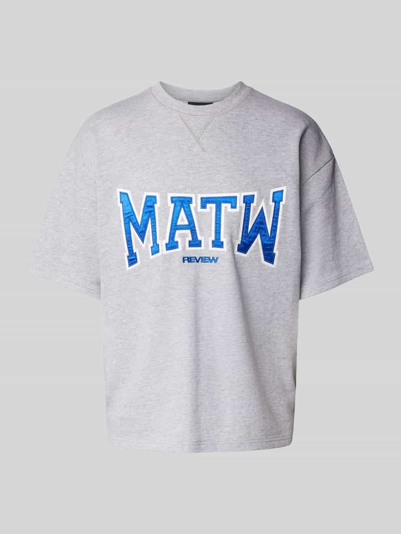 T-shirt z wyhaftowanym logo