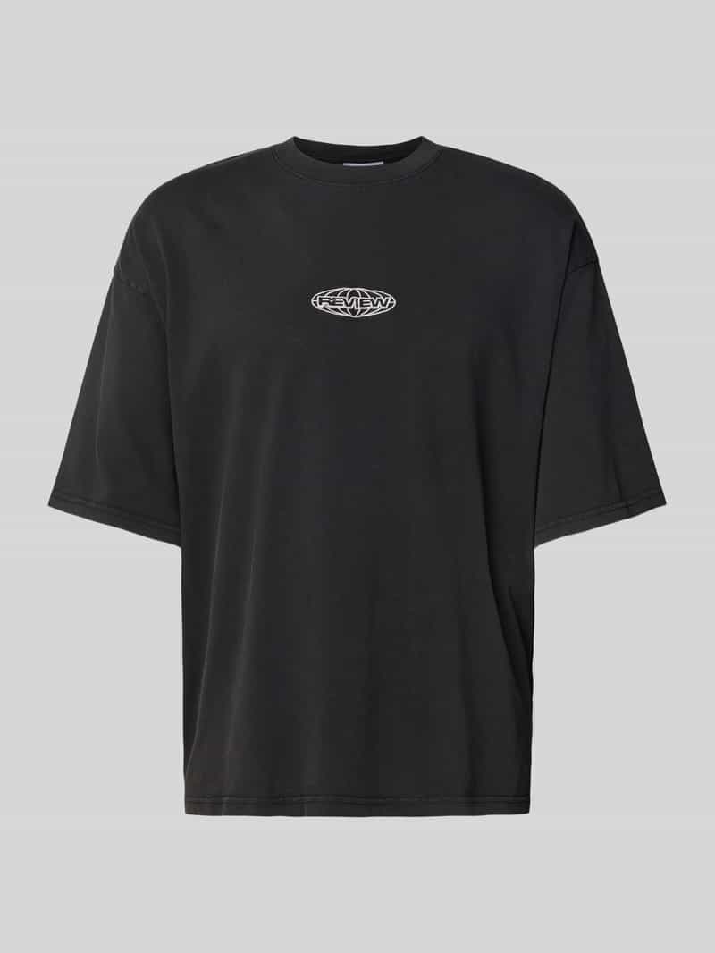 T-shirt o kroju oversized z wyhaftowanym logo