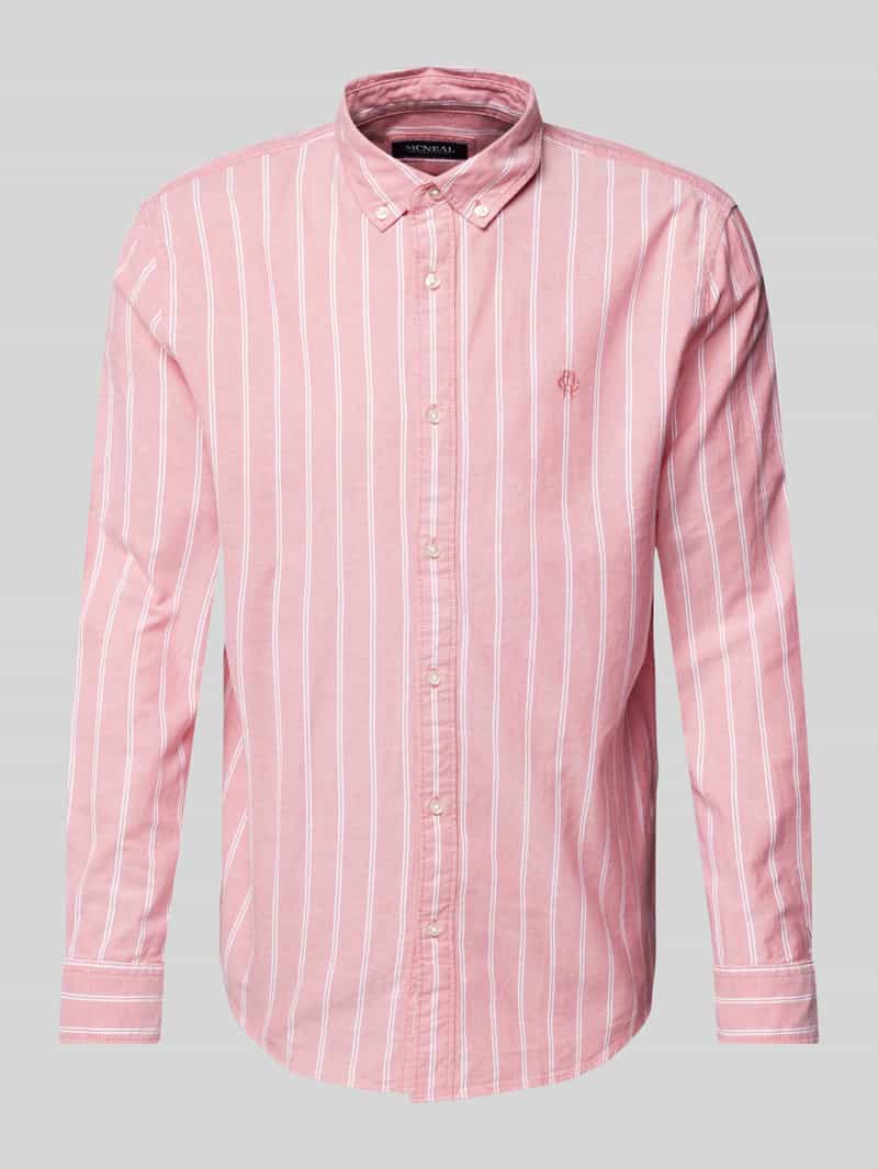Koszula casualowa o kroju regular fit z kołnierzykiem typu button down