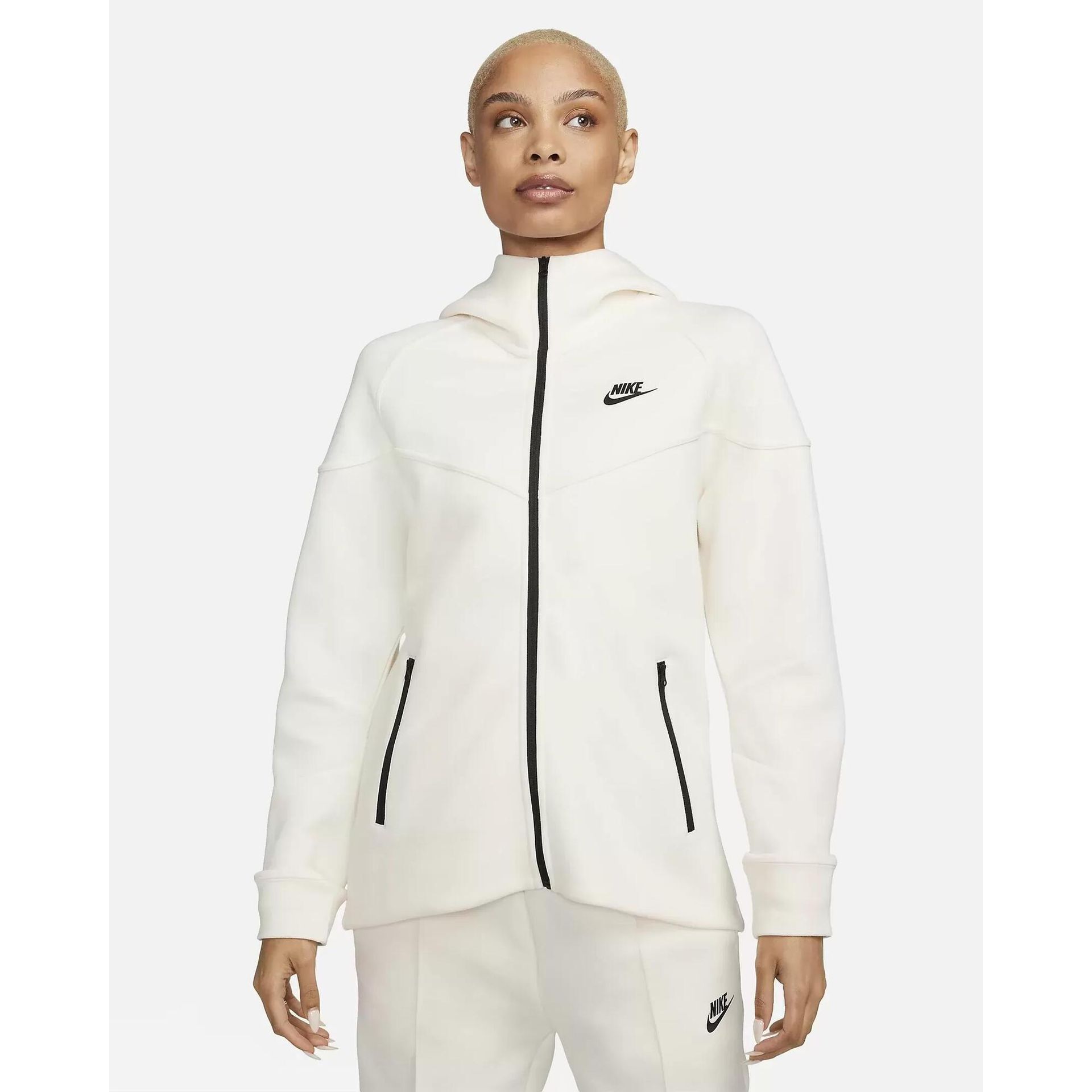 Bluza sportowa damska Nike FB8338110