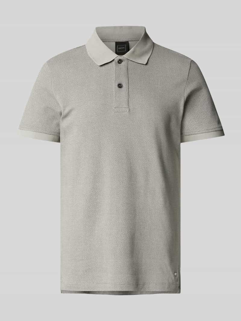 Koszulka polo o kroju slim fit z fakturowanym wzorem