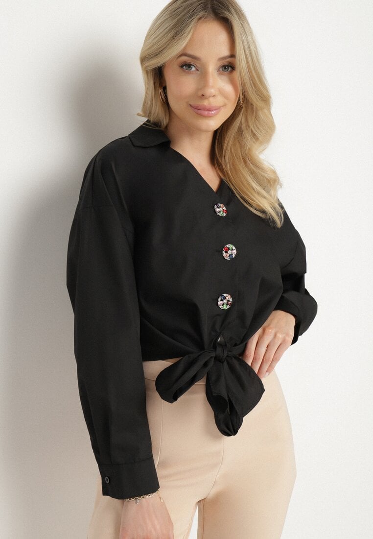 Czarna Bawełniana Koszula o Krótkim Kroju z Wiązaniem i Ozdobnymi Guzikami Lililva