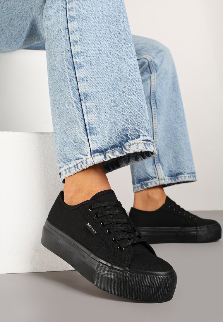 Czarne Klasyczne Trampki na Grubej Podeszwie Maireli