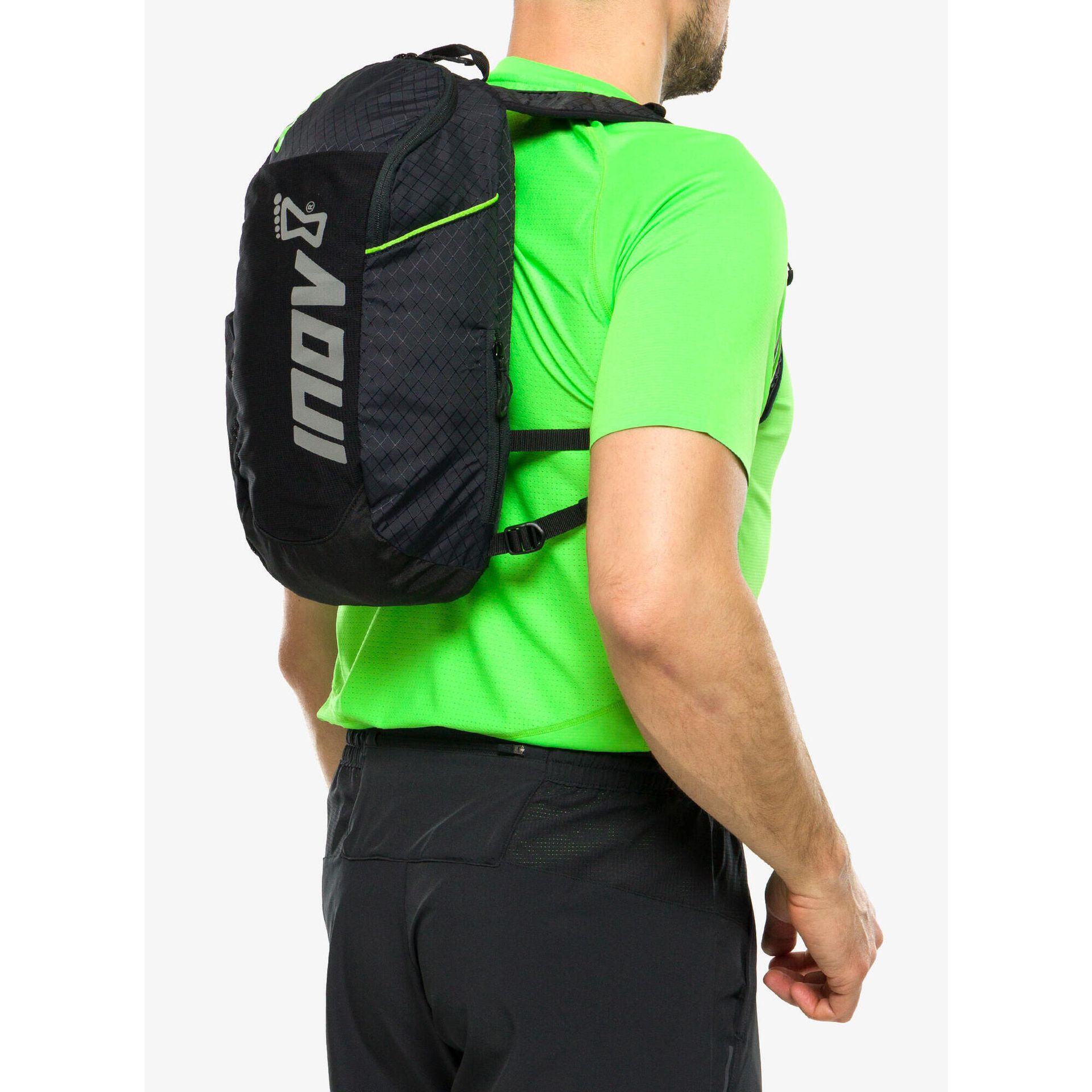 Inov-8 VentureLite 8 Backpack, czarny/zielony 2022 Plecaki do biegania 001010-BKGN-01-Std