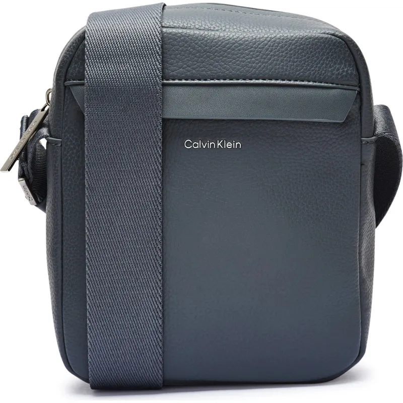 Calvin Klein Reporterka