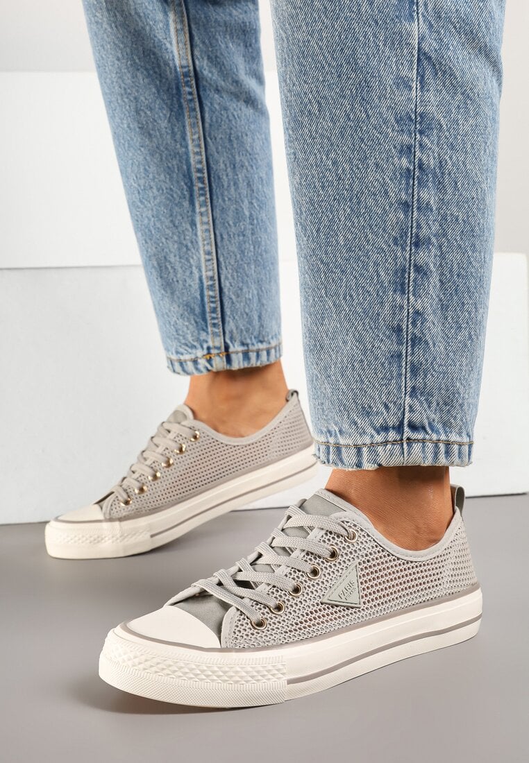 Jasnoszare Klasyczne Trampki z Ażurową Cholewką Volirae