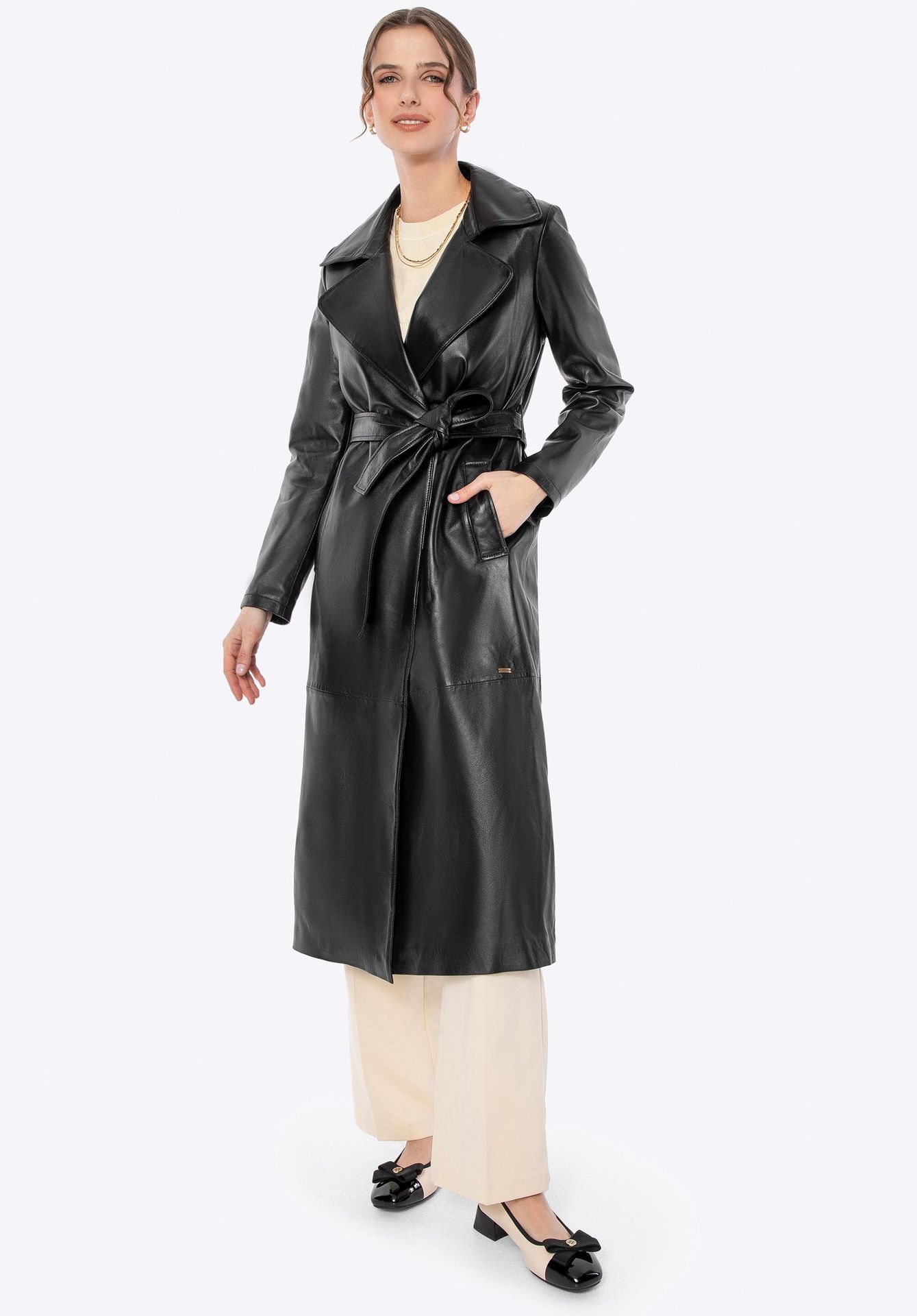 Damski płaszcz skórzany z paskiem czarny