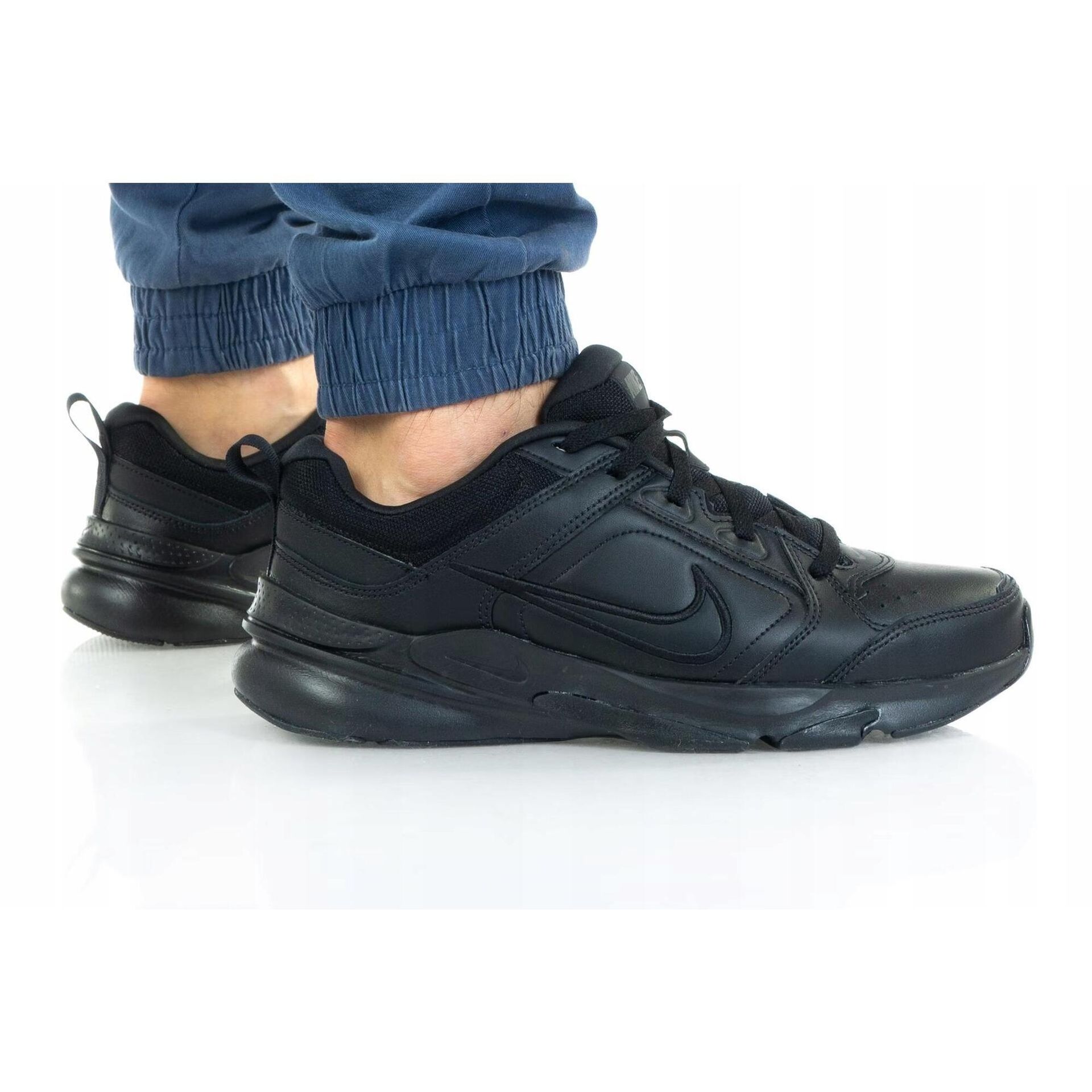 42 Buty Nike Męskie Czarne Defy All Day DJ1196-001