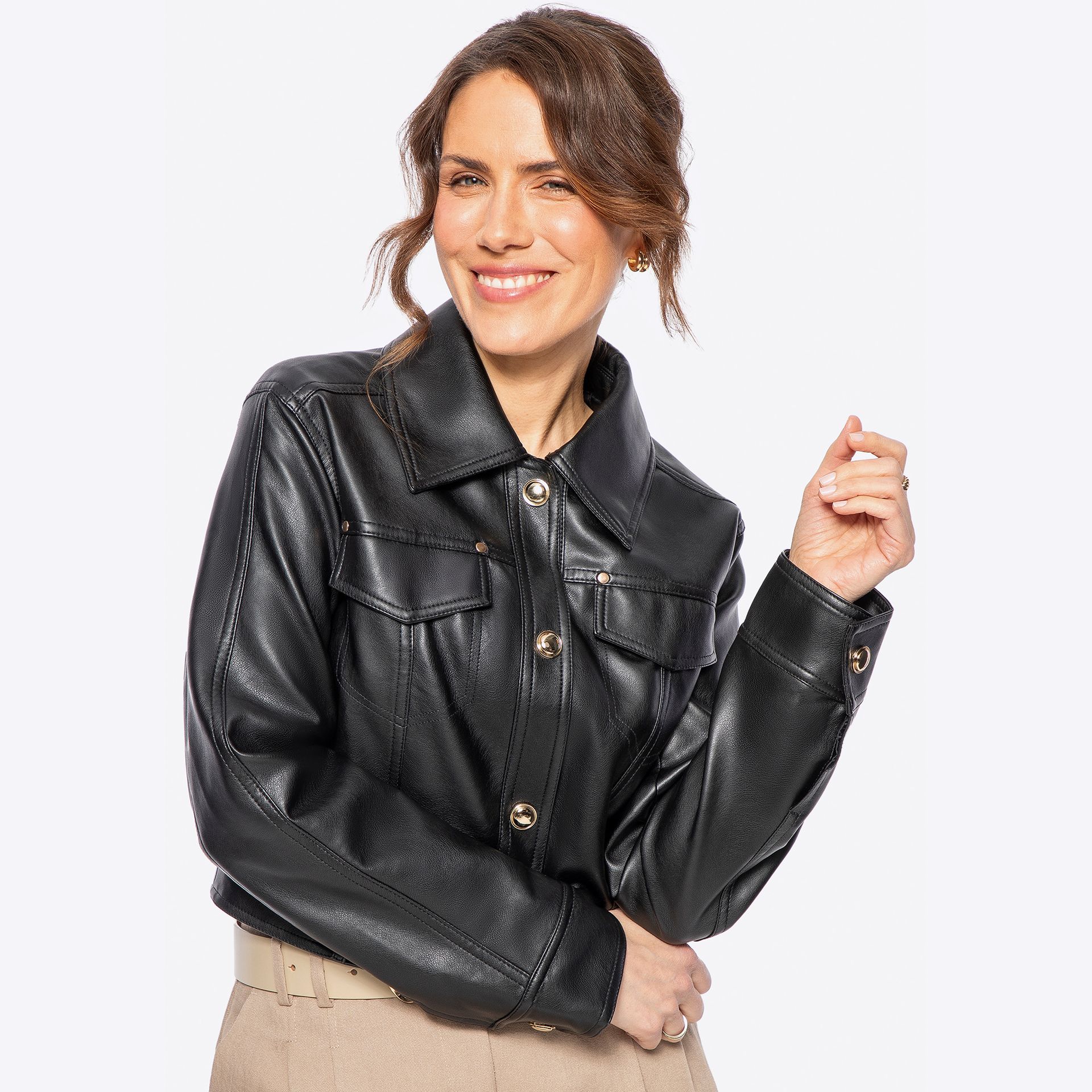 Damska kurtka ze skóry ekologicznej z patkami czarna