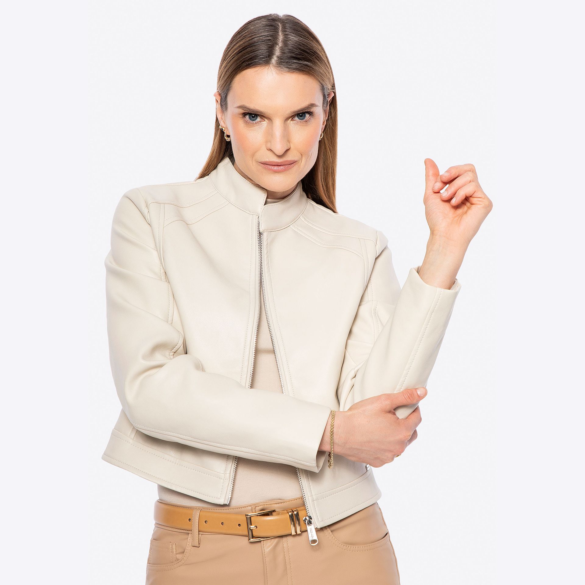 Damska kurtka z ekoskóry klasyczna beżowa