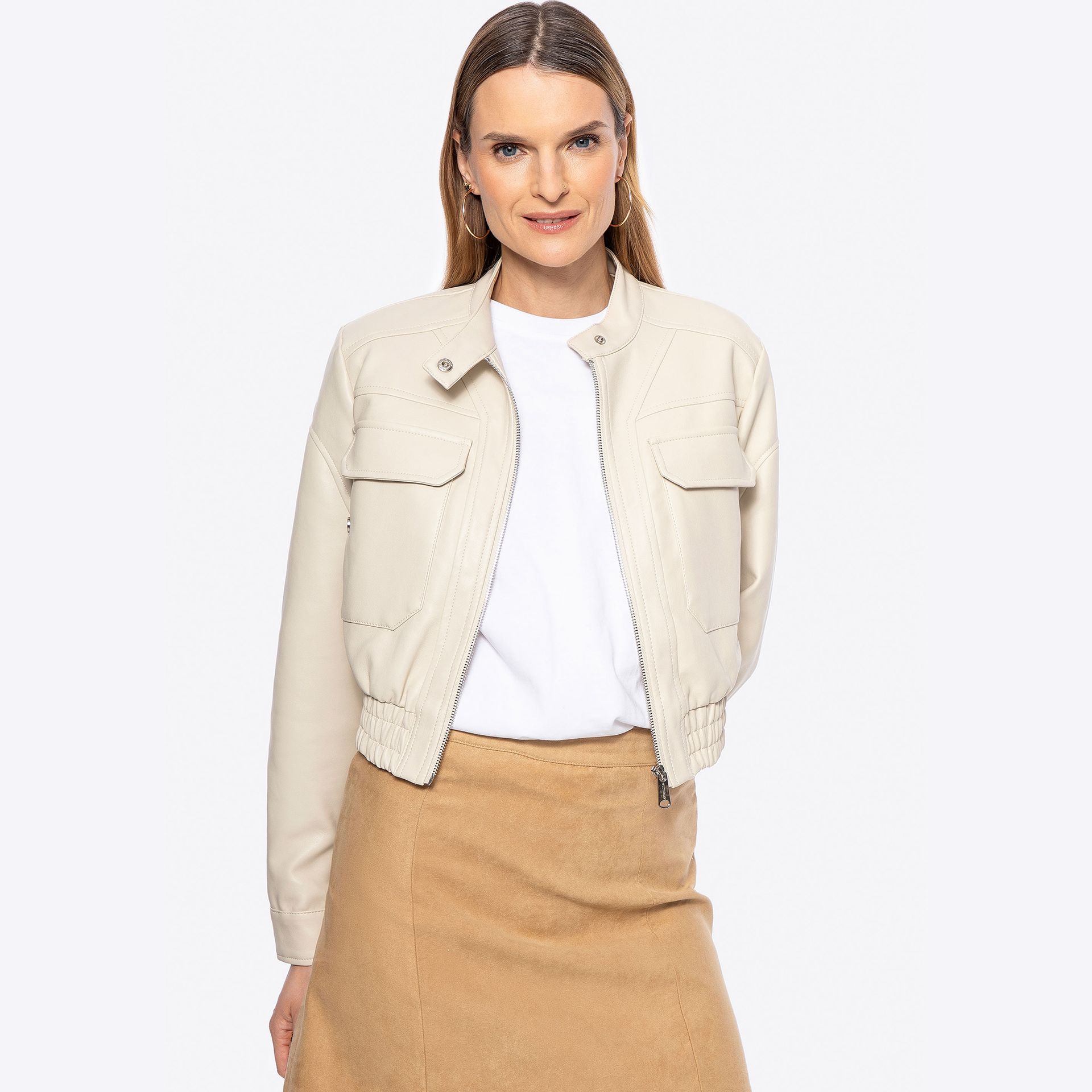 Damska kurtka z ekoskóry ze ściągaczem beżowa