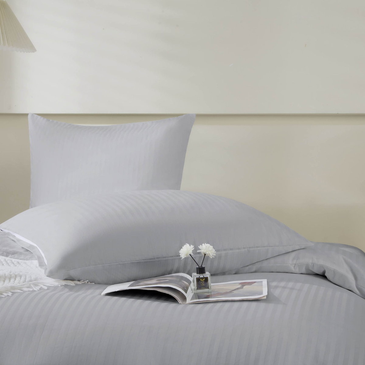 Jasno Szara Pościel Adamaszek Bawełniany 160x200cm + 2 poszewki 70x80cm