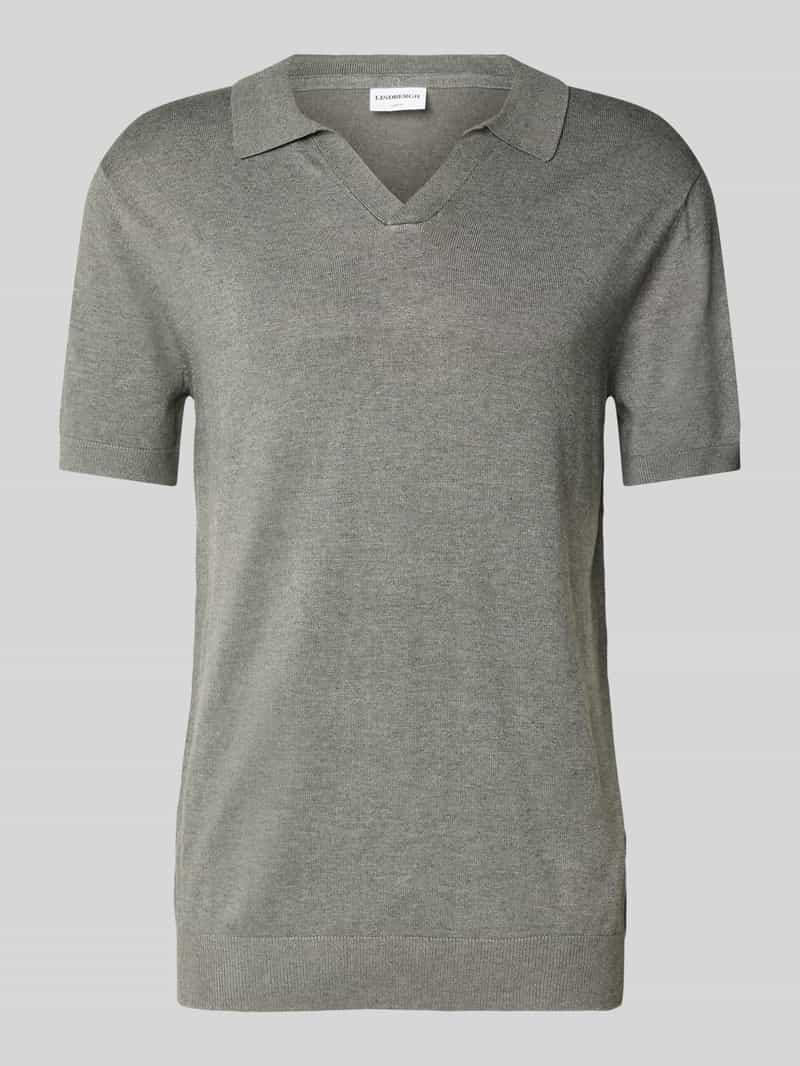Koszulka polo o kroju slim fit z dekoltem w serek model ‘Ecovero’