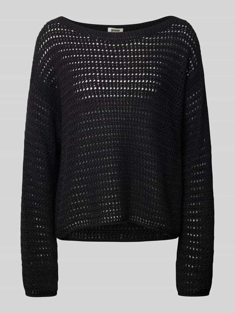 Sweter z dzianiny z haftem angielskim model ‘IMENIA’